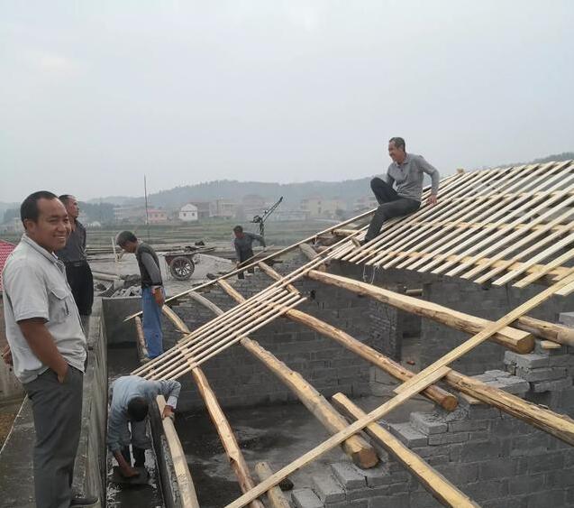 农村自建房屋顶漏水怎么修,2种方法有效补漏1