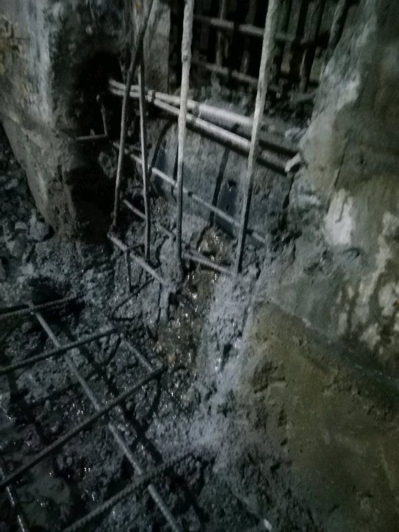 地下室后浇带底板和侧墙处漏水怎么办1