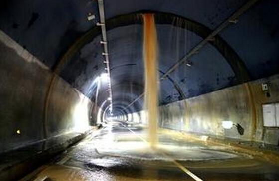 隧道渗漏水处理方案(隧道衬砌渗漏水的原因及其防治)2