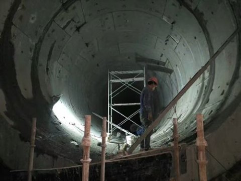 青岛市地铁隧道2号线防水堵漏工程施工案例
