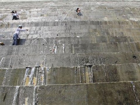 争河(Song Tranh)二号水电站大坝防水堵漏工程施工案例