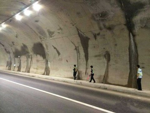 梁忠高速公路隧道防水堵漏工程施工案例