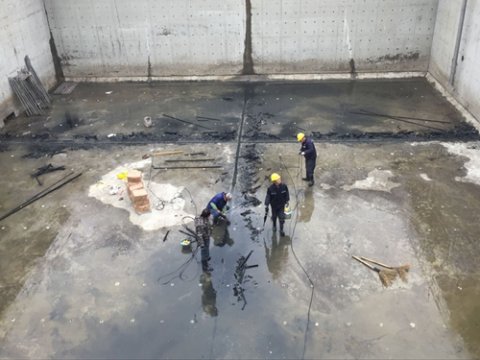 新郑市污水处理厂污水池防水堵漏工程施工案例